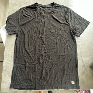 Men’s Vuori Shirt | size large